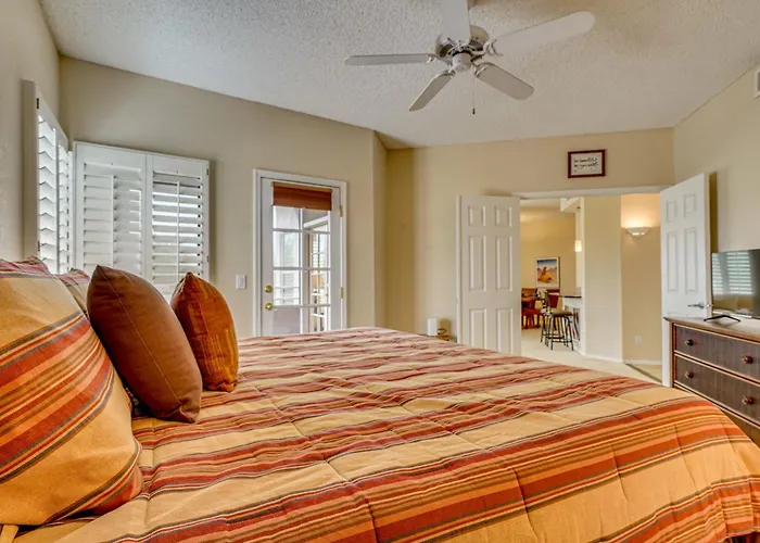 Holiday home 3 Mi To Sabino Canyon! Snowbird Escape W/ Pool Tucson