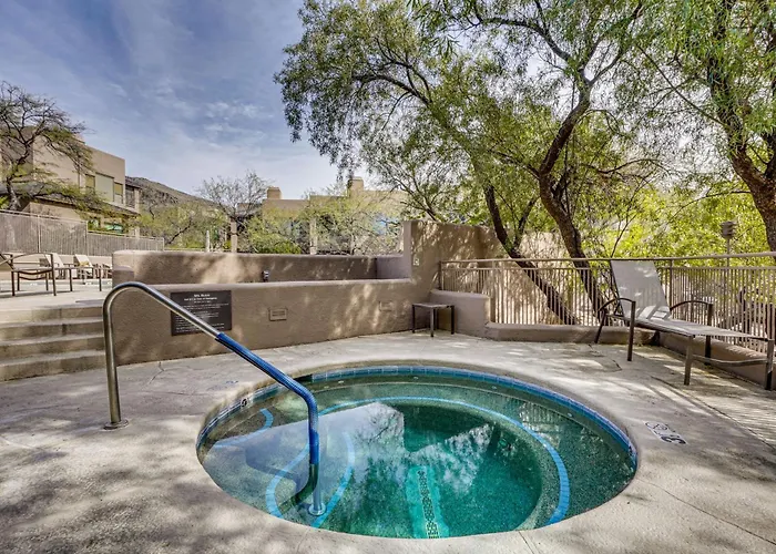 Holiday home 3 Mi To Sabino Canyon! Snowbird Escape W/ Pool Tucson
